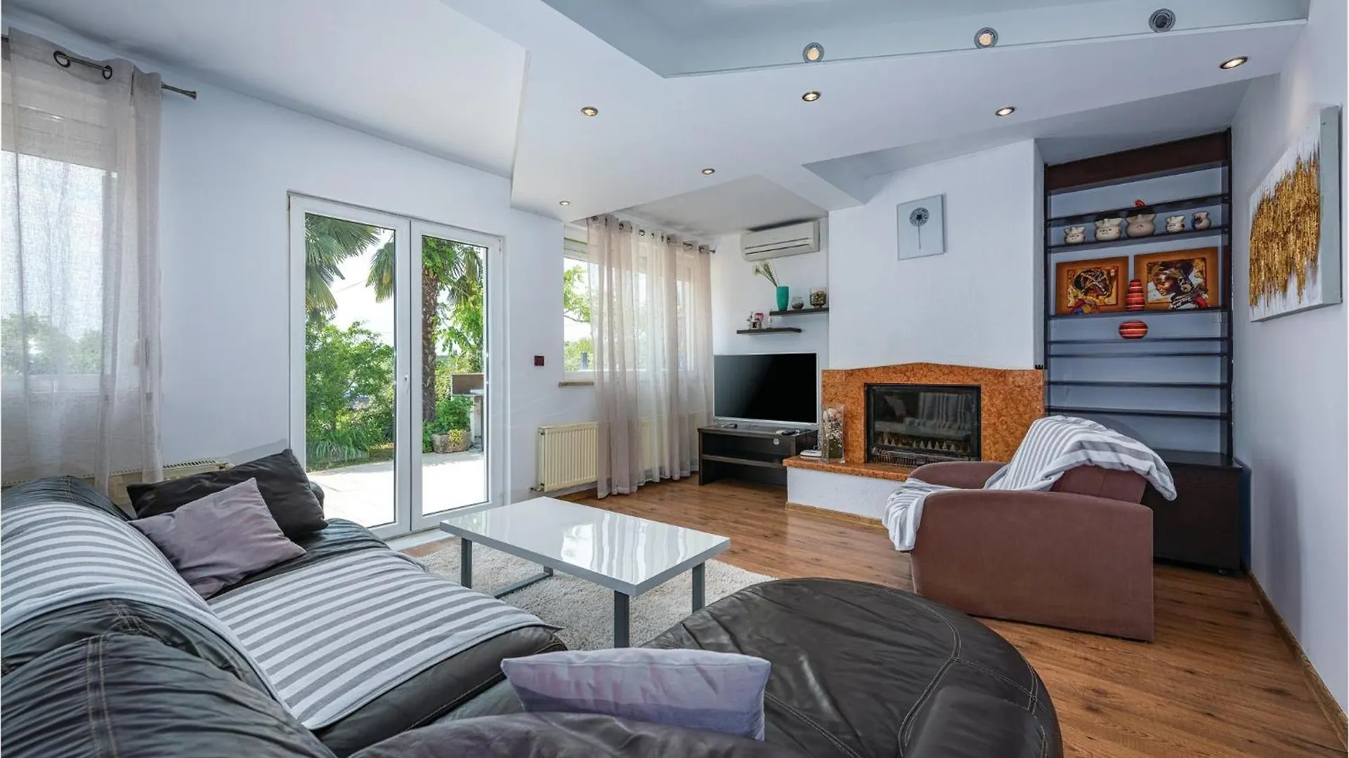 Gorgeous Home In Rovinj With Wifi